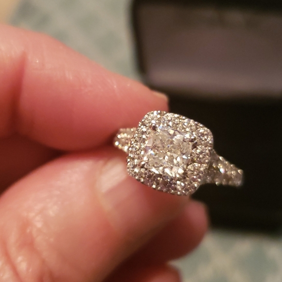 Neil Lane Diamond Set 2-1/6 ct ring 3/8 ct… - Picture 6 of 11